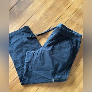 Women’s Bass black pants